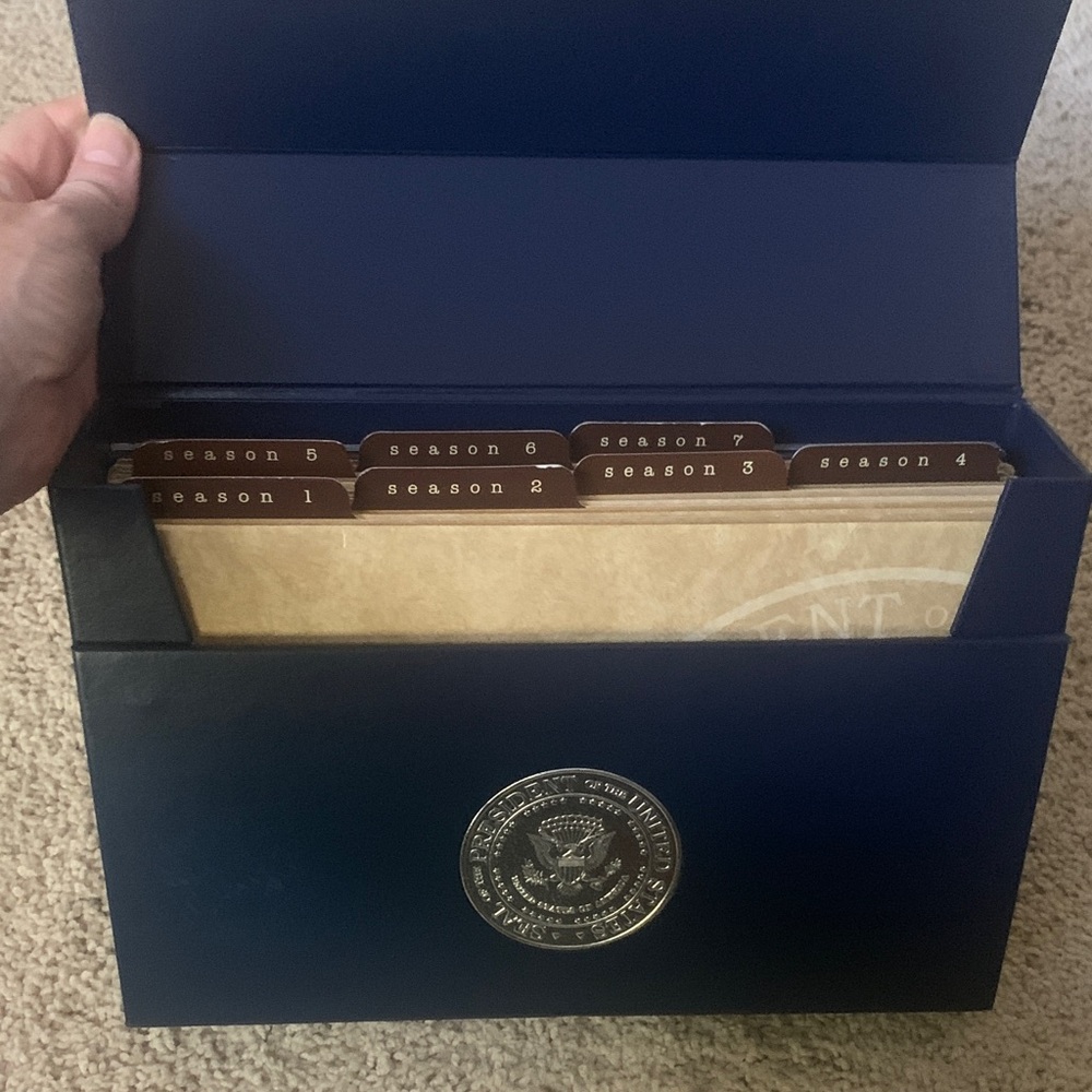 The West Wing Complete Series Box Set - Picture 4 of 7
